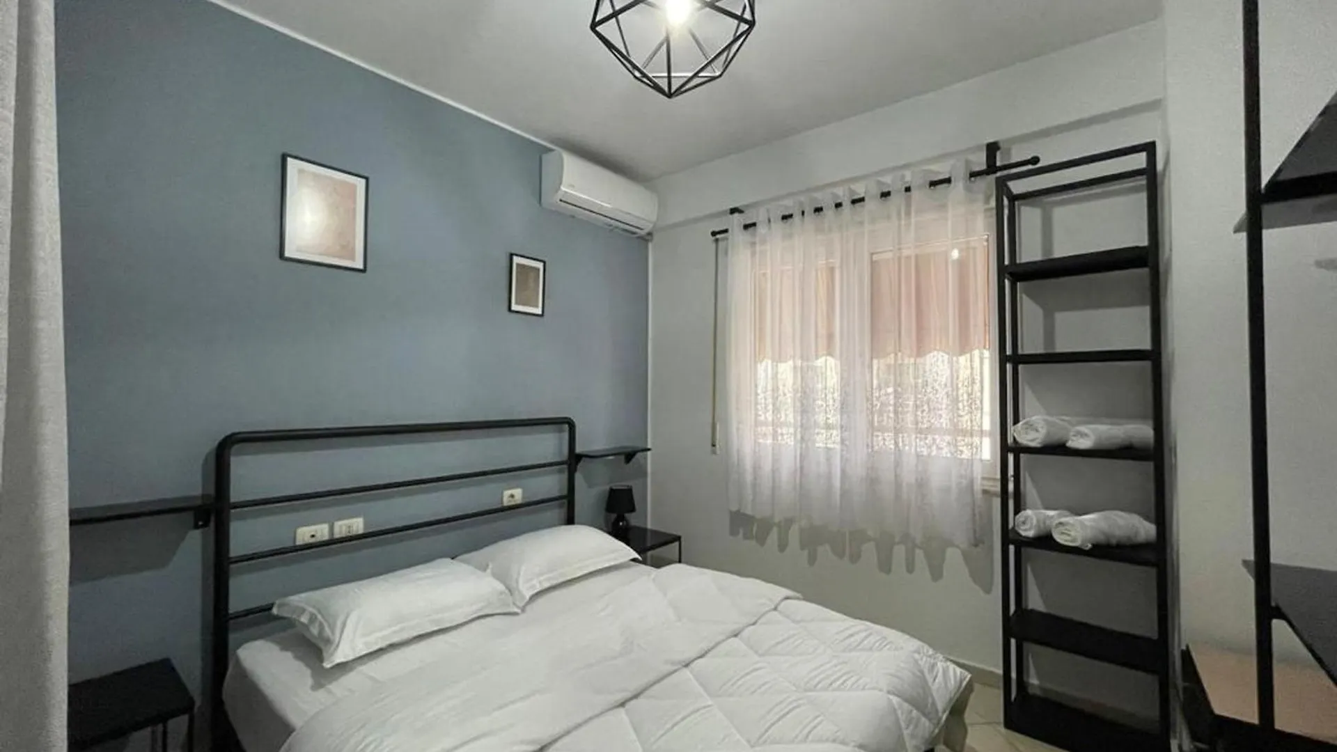 Charming 2 Bedroom Apartment In New Bazaar, تيرانا