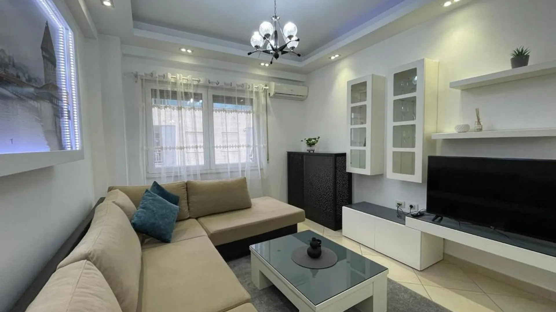 Charming 2 Bedroom Apartment In New Bazaar, تيرانا 0*,  ألبانيا