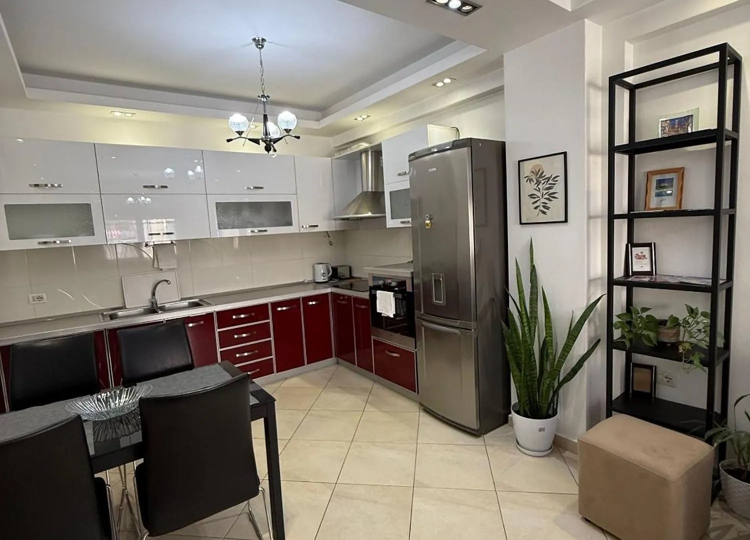 Charming 2 Bedroom Apartment In New Bazaar, تيرانا